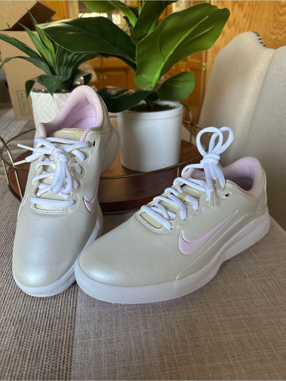 Nike Vapor Youth/Women’s Golf Shoes youth 4.5/Womens 6